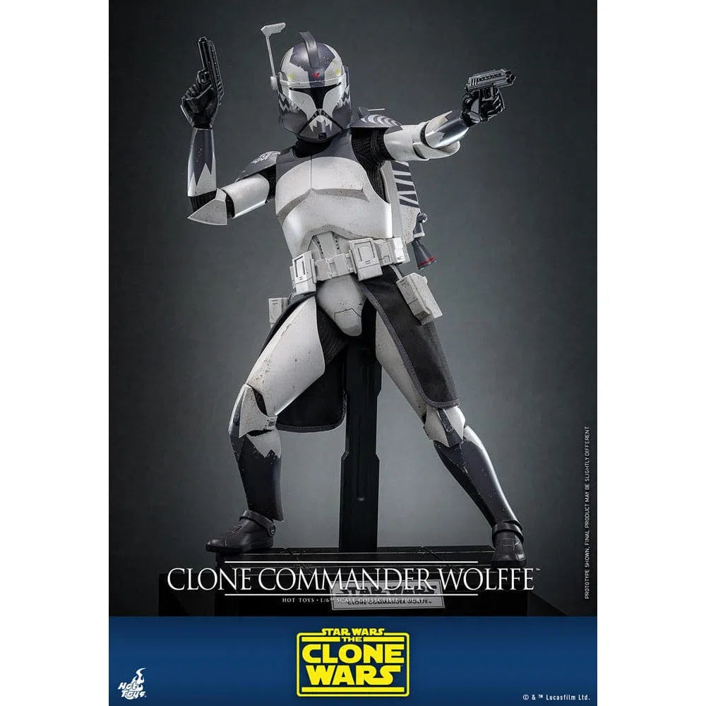 Star Wars: The Clone Wars: Clone Commander Wolffe: 1/6th - Hot Toys Action Figures