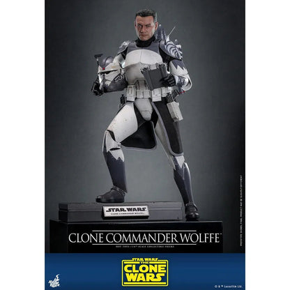 Star Wars: The Clone Wars: Clone Commander Wolffe: 1/6th Scale Action Figure - Hot Toys Action Figure