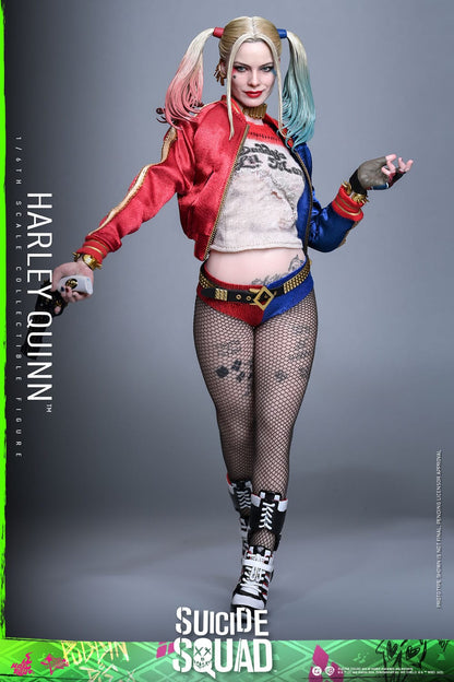 Suicide Squad (2016): Harley Quinn: 1/6th - Hot Toys Action Figures