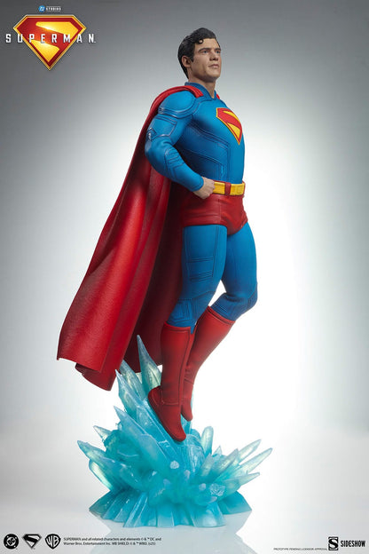 Superman (2025): Superman & Krypto: Premium Format Statue - Sideshow Statue