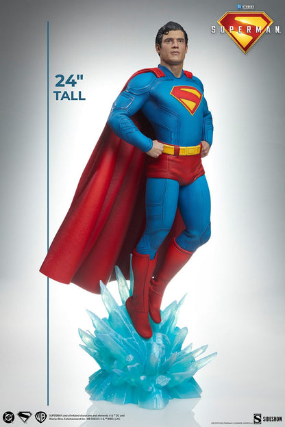 Superman (2025): Superman & Krypto: Premium Format Statue - Sideshow Statue