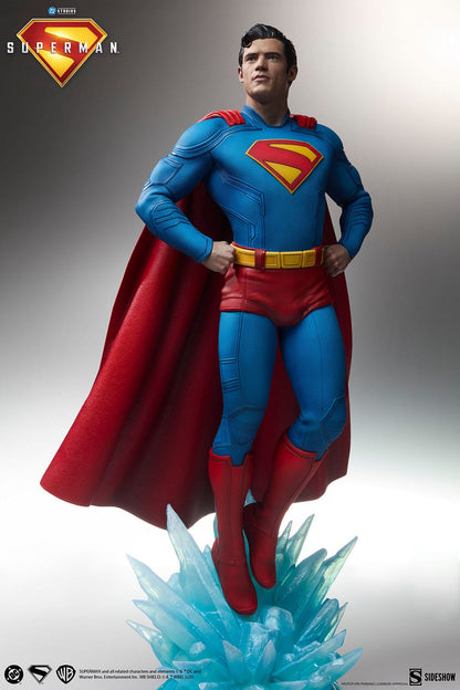 Superman (2025): Superman & Krypto: Premium Format Statue - Sideshow Collectibles Statue