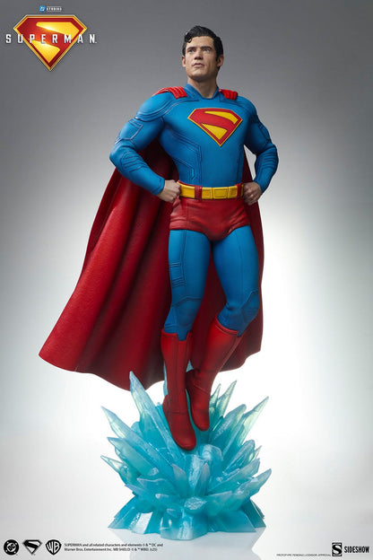 Superman (2025): Superman & Krypto: Premium Format Statue - Sideshow Collectibles Statue