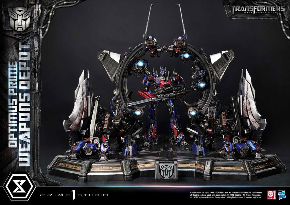 Transformers: Dark of the Moon (Film) Museum Masterline Statue Optimus Prime Weapons Depot 12 - Prime 1 Studio Statues