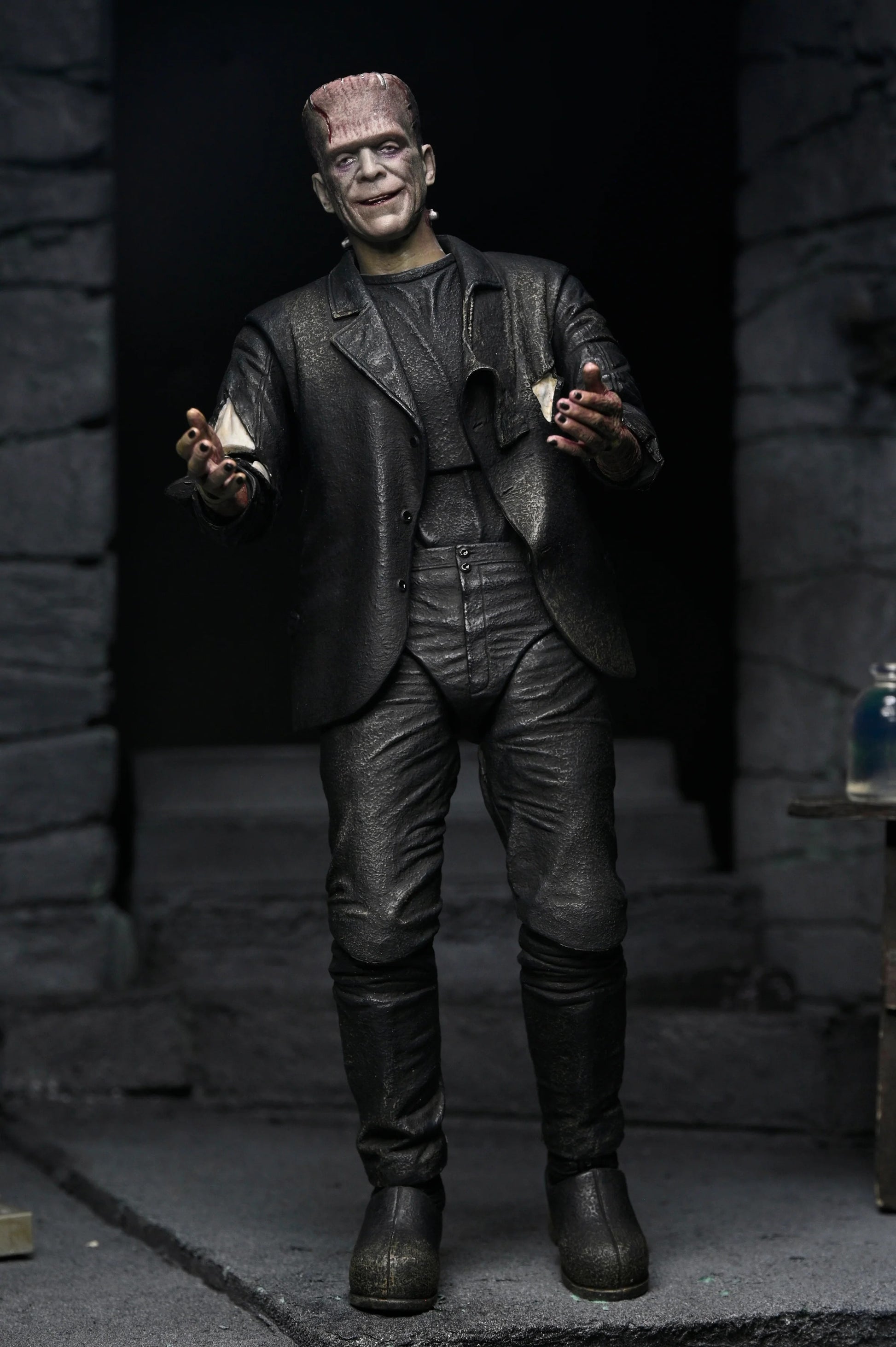 Universal Monsters: Bride Of Frankenstein & His Mate (Colour Version): 7" Action Figure 2 Pack - Neca Action Figure
