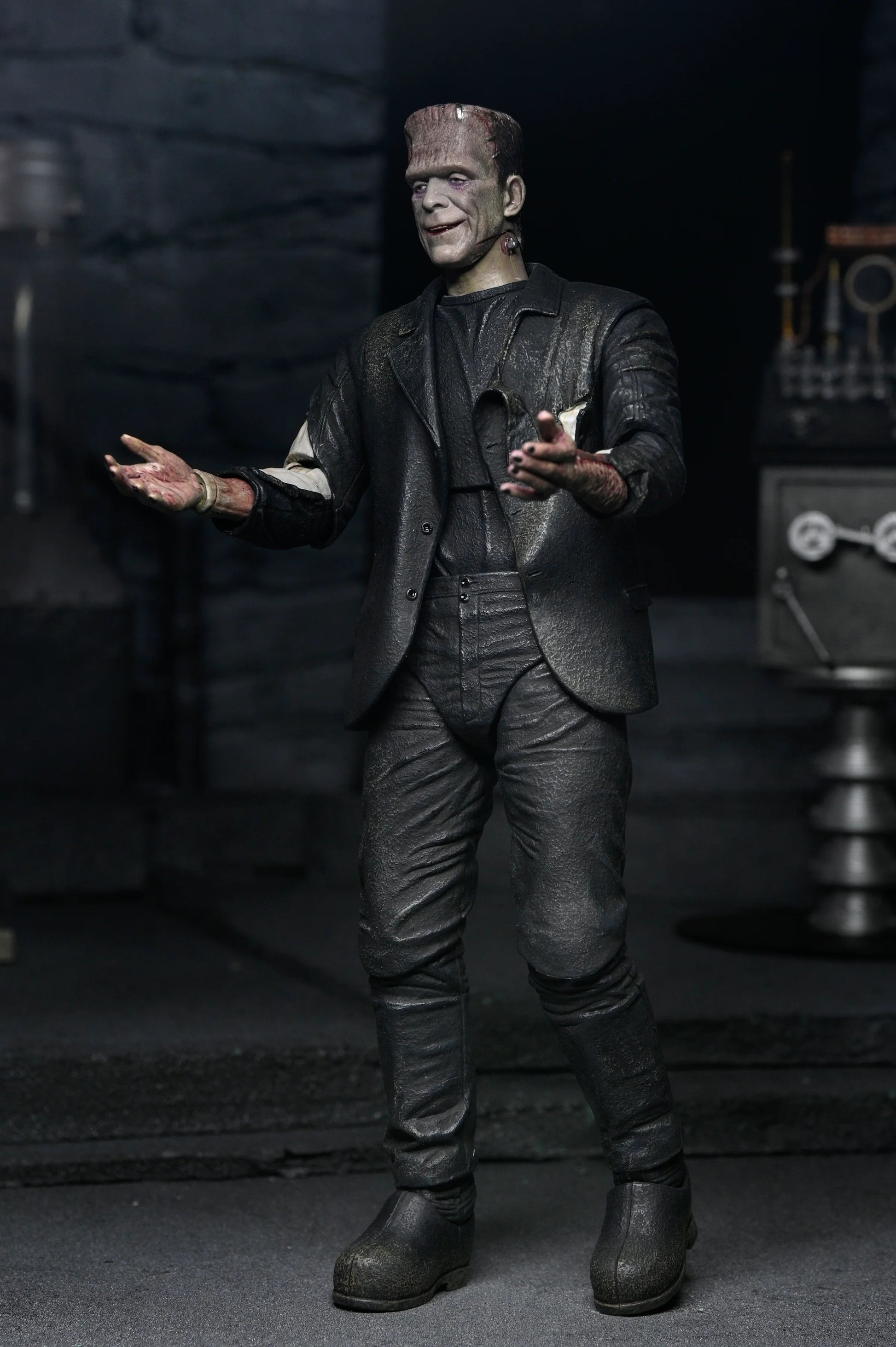 Universal Monsters: Bride Of Frankenstein & His Mate (Colour Version): 7" Action Figure 2 Pack - Neca Action Figure