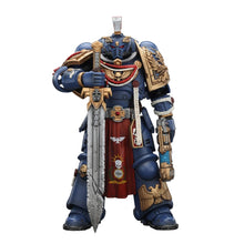 Warhammer 40,000: Space Marine 2 Action Figure Ultramarines Relic Primus Armour with Plasma Pistol and Combat Blade - Joy Toy Action Figures
