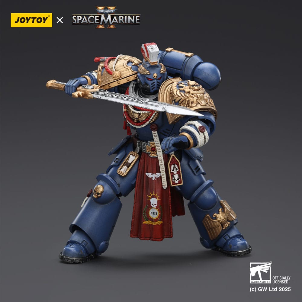 Warhammer 40,000: Space Marine 2 Action Figure Ultramarines Relic Primus Armour with Plasma Pistol and Combat Blade - Joy Toy Action Figures