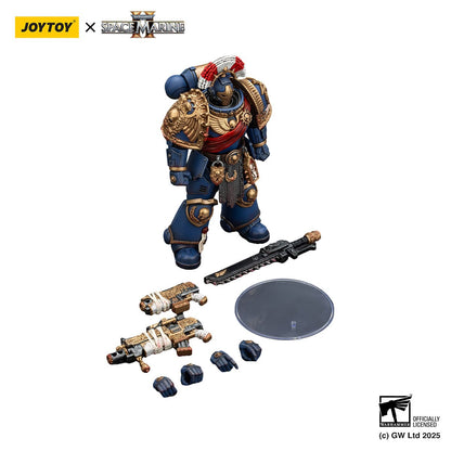 Warhammer 40,000: Space Marine 2: Ultramarines: Secundus Armor with Artificer Bolt Rifle, Chainsword and Bolt Pistol: 1/18 Scale Action Figure - Joy Toy Action Figure