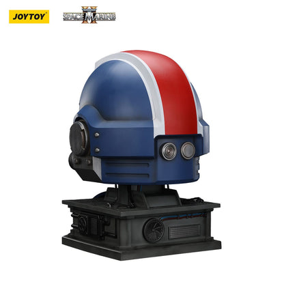 Warhammer 40K: Space Marine II: Ultramarines: Lieutenant Titus wearable helmet: With Stand: Joy Toy - Joy Toy Action Figure
