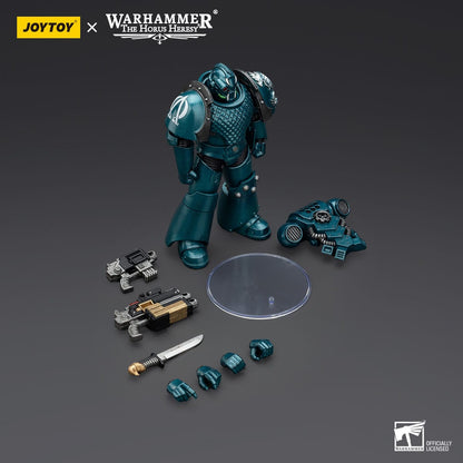 Warhammer: The Horus Heresy: Alpha Legion: Head hunter With Banestrike Combi-Bolter And Power Dagger: Action Figure: Joy Toy - Joy Toy Action Figure
