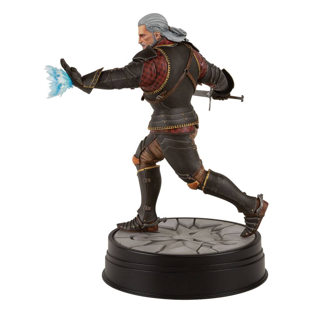 Witcher 3 Wild Hunt PVC Statue Geralt Toussaint Tourney Armor 20 cm - Dark Horse Statue