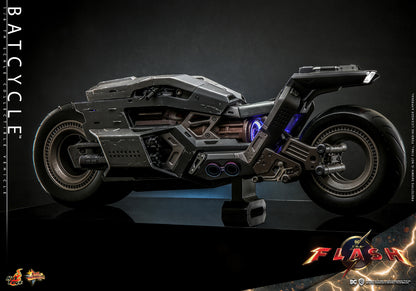 Batman & Batcycle: The Flash: Dc Comics-Hot Toys