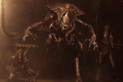Alien Resurrection: Alien Queen: Ultra Deluxe 15 Inch: Action Figure - Neca Action Figures