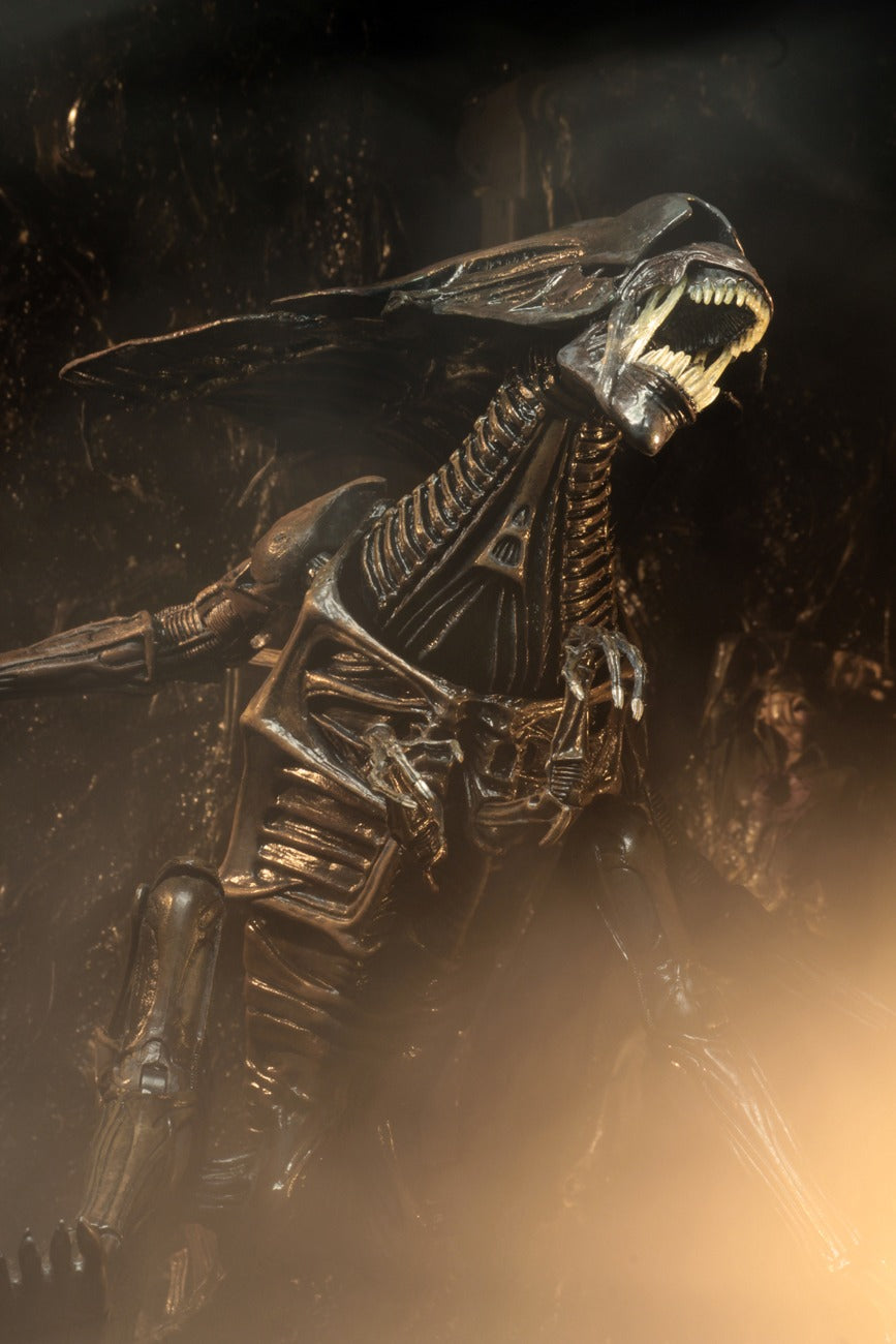 Alien Resurrection: Alien Queen: Ultra Deluxe 15 Inch: Action Figure - Neca Action Figures