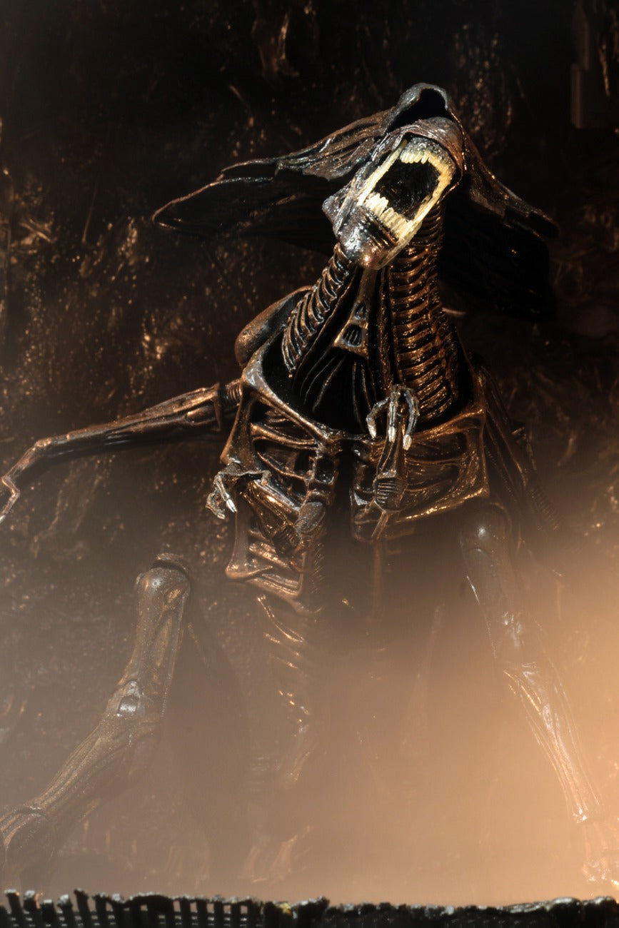 Alien Resurrection: Alien Queen: Ultra Deluxe 15 Inch: Action Figure - Neca Action Figures