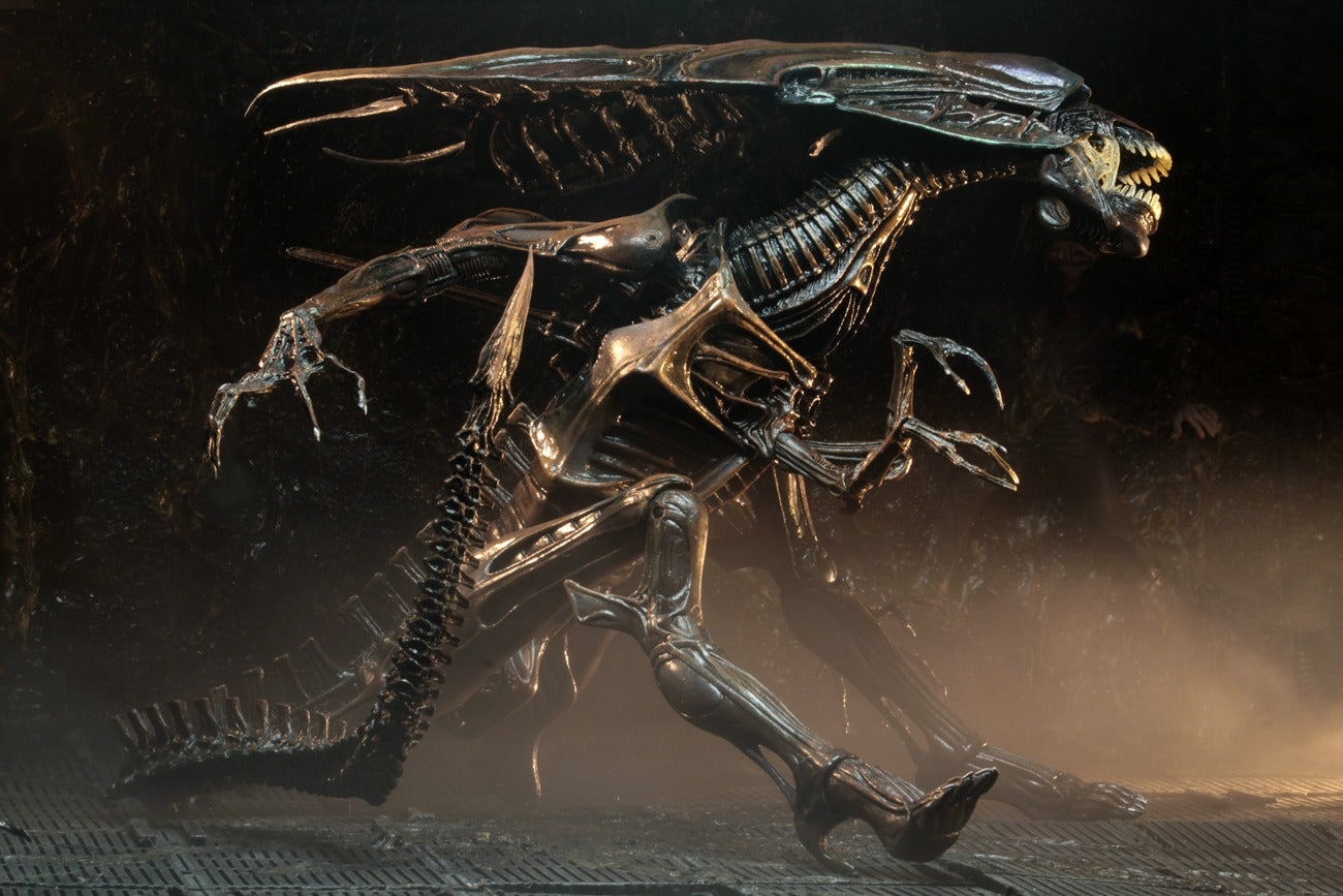 Alien Resurrection: Alien Queen: Ultra Deluxe 15 Inch: Action Figure - Neca Action Figures