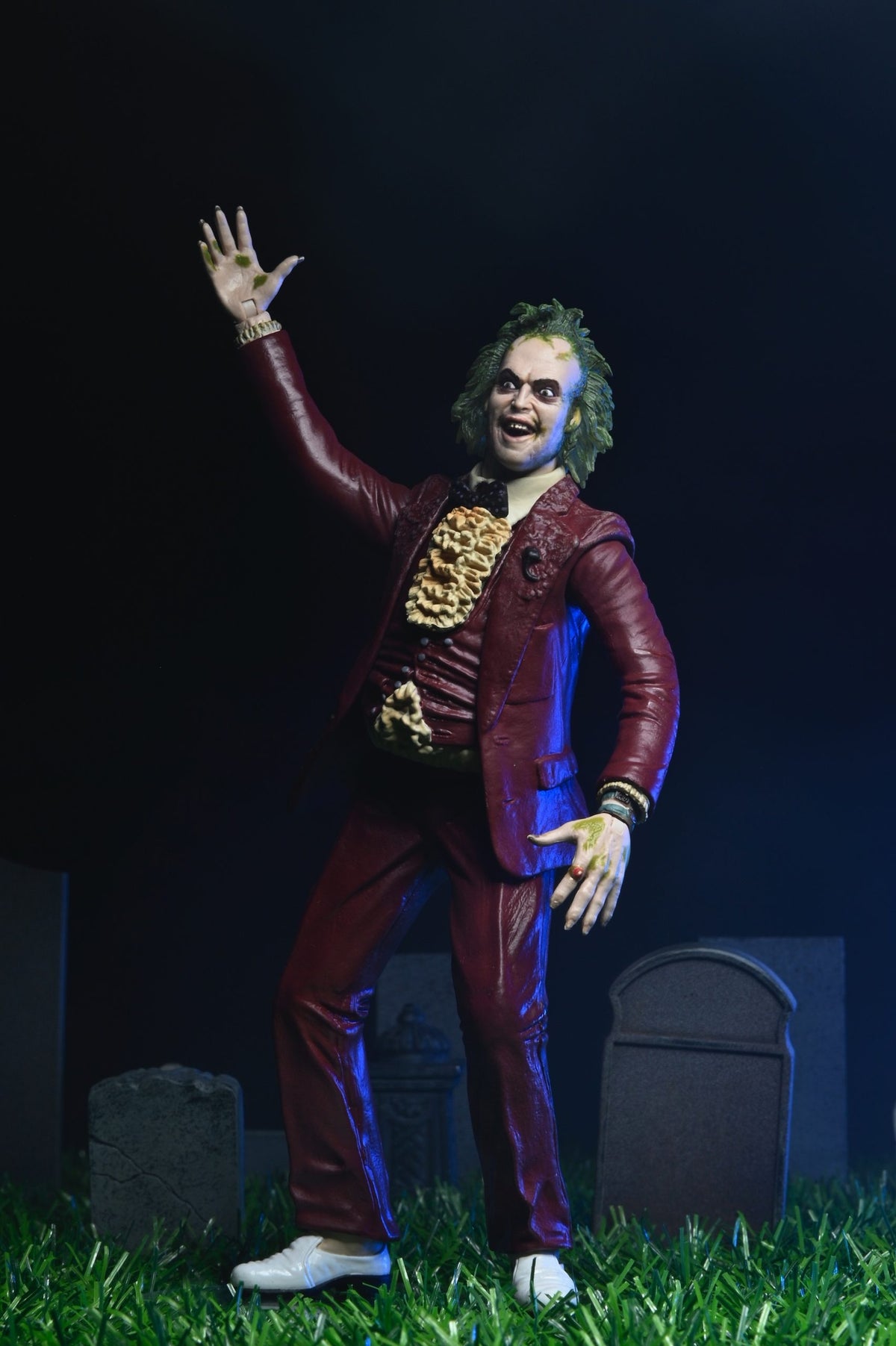 Beetlejuice (1988): Red Tuxedo 7-Inch Action Figure - Neca Action Figures