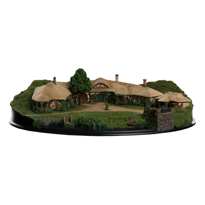 Lord of the Rings Statue The Green Dragon Inn - Weta Workshop Statue