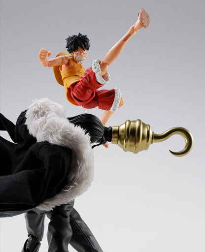 One Piece S.H.Figuarts Action Figure Sir Crocodile -Marineford- 18 cm - Bandai Tamashii Nations Action Figures