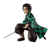 Demon Slayer: Kimetsu no Yaiba S.H. Figuarts Action Figure Tanjiro Kamado The Final Battle in the Infinity Castle - Bandai Tamashii Nations Action Figures