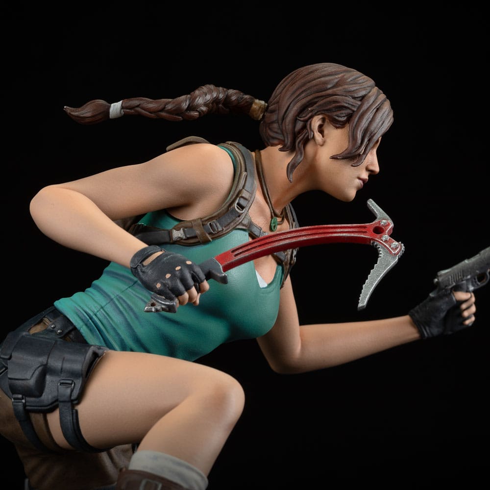 Tomb Raider PVC Statue Lara Croft 24 cm - Dark Horse Statues & Busts