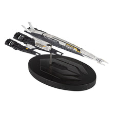 Mass Effect: Cerberus Normandy SR-2: Replica - Dark Horse Vehicles