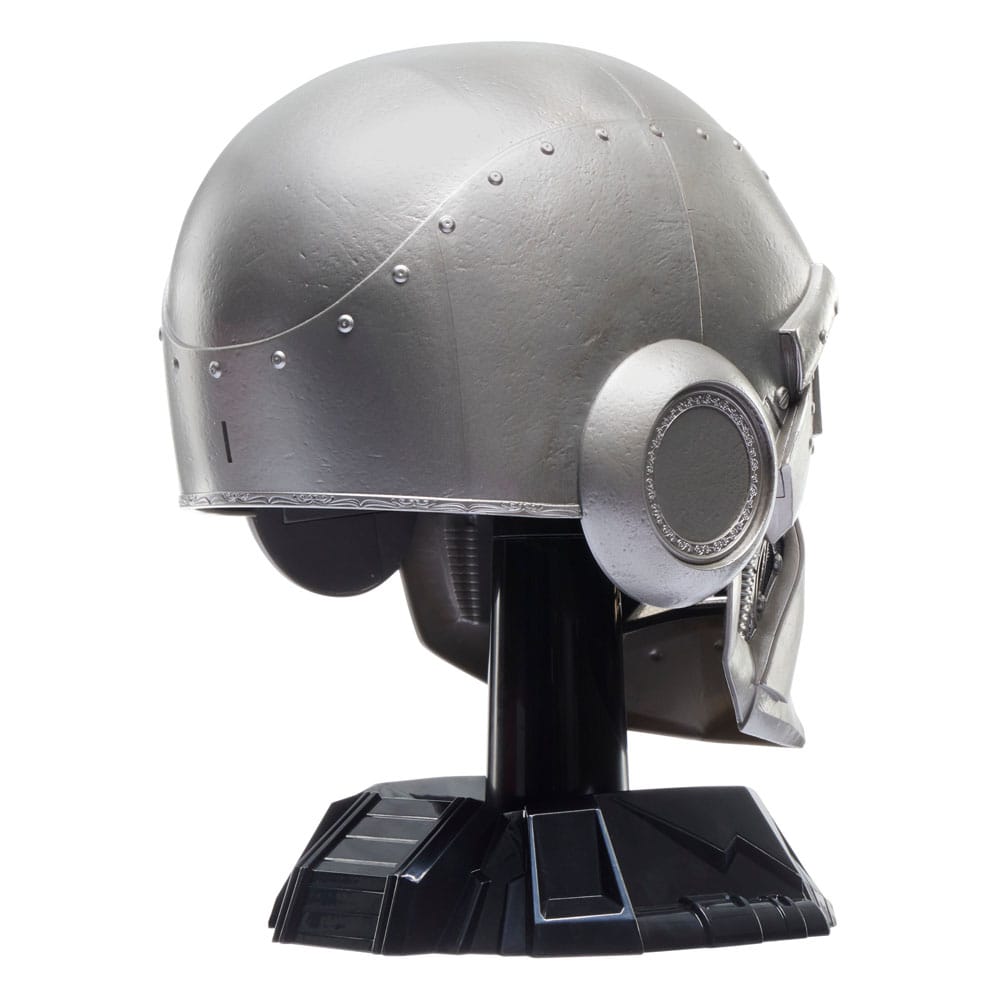Marvel Legends Roleplay Replica Doctor Doom Premium Helmet - Hasbro Replicas: 1/1