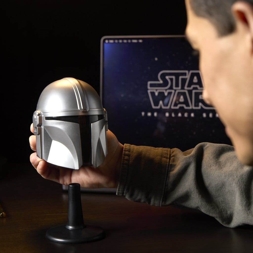 Star Wars: The Mandalorian & Grogu Black Series Mini Helmet The Mandalorian - Hasbro Replicas: 1/1