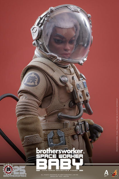 Brothersfree 1/6 Space Worker Baby (Brothersfree 25th Version) 28 cm - Hot Toys Action Figures