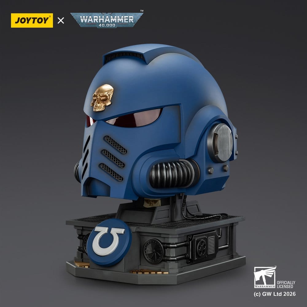 Warhammer 40,000 Captain MkX Helmet & Display Stand Ultramarines 44 cm - Joy Toy Action Figures