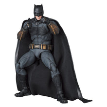 Zack Snyder's Justice League MAFEX Action Figure Batman (re-run) - Medicom Action Figures
