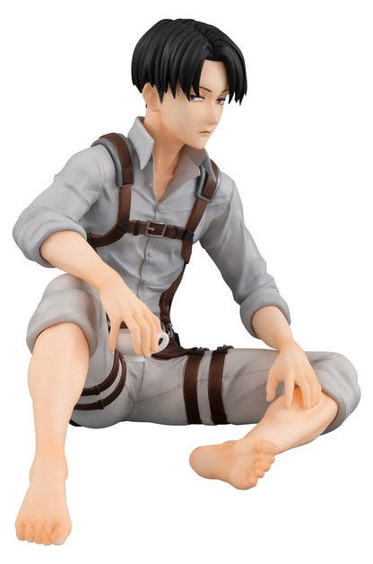 Attack on Titan G.E.M. Series PVC Figure Squad Captain Levi Palm Size - Megahouse Statues