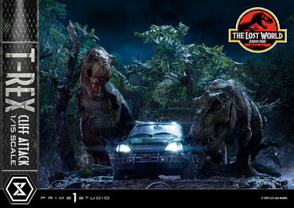 Jurassic World: The Lost World Statue 1/15 T-Rex Cliff Attack Bonus Version 53 cm - Prime 1 Studio Statues & Busts