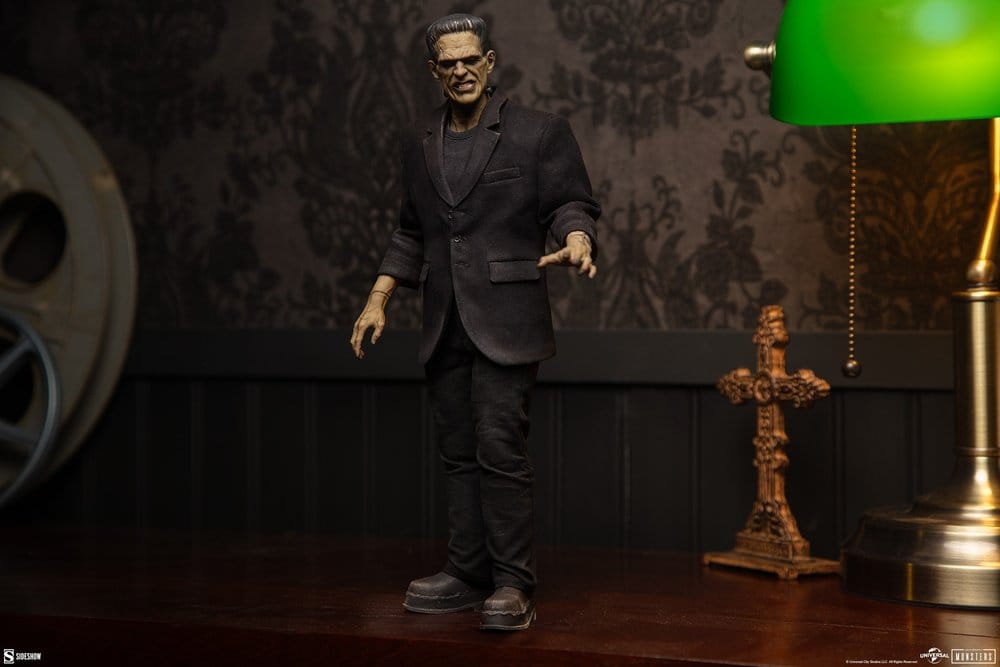 Universal Monsters Action Figure 1/6 Frankenstein (Deluxe Edition) 33 cm - Sideshow Collectibles Action Figures