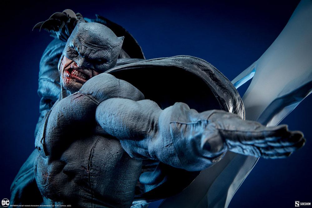 DC Comics Premium Format Statue Batman: The Dark Knight Returns - Sideshow Collectibles Statues