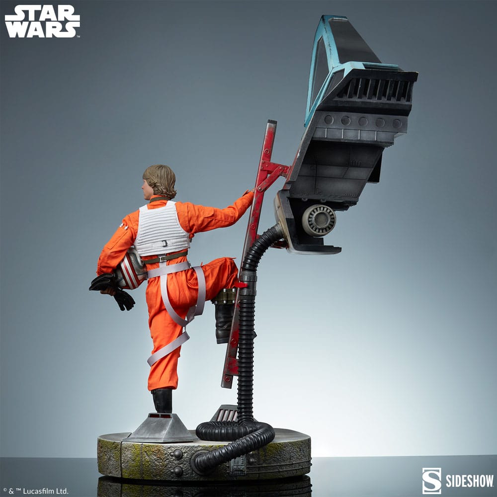 Star Wars Premium Format Statue Luke Skywalker & X-Wing: Red Five, Standing By 76 cm - Sideshow Collectibles Statues