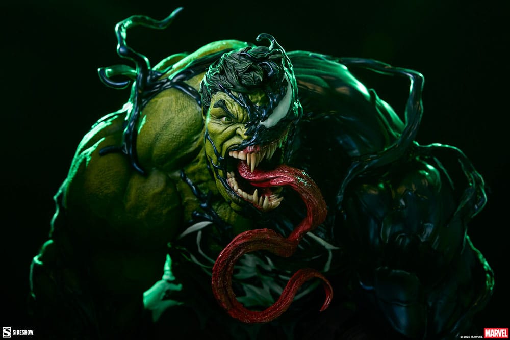 Marvel: Venomized Hulk: Premium Format Statue - Sideshow Collectibles Statues