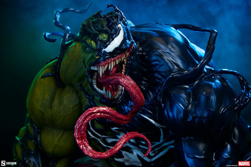 Marvel: Venomized Hulk: Premium Format Statue - Sideshow Collectibles Statues