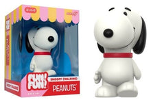 Peanuts Fun! Fun! Mini Figure Wave 02 Snoopy (Walking) - Super7 Mini Figures